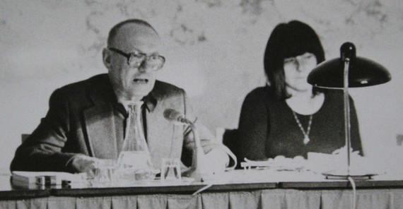 Ernst Jandl und Friederike Mayröcker, 1974 | Foto: Wolfgang H. Wögerer, Wien, Austria/unter der Creative-Commons-Lizenz „Namensnennung – Weitergabe unter gleichen Bedingungen 3.0 nicht portiert“
