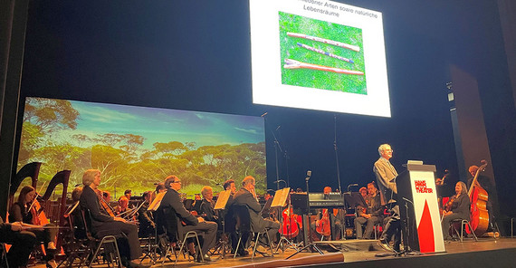 Dr. Ewald Weber spricht im Konzert über die Artenvielfalt Australiens