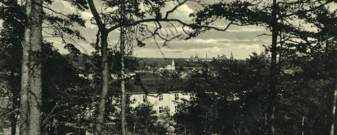 View of the General Wever Barracks in Potsdam Eiche (undated postcard)