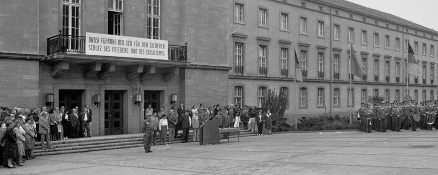 Festveranstaltung auf dem Campus Griebnitzsee im jahr 1986. Foto: Archiv der Universität Potsdam