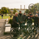 Das Team Rad ab mit dem Siegerpokal