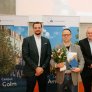 Transfer prize winner Prof Dr Andreas Taubert (centre) with Sascha Thormann from Potsdam Transfer (left) and Dr Andreas Bohlen and Wolfgang Hadlich from UP Transfer GmbH (right).