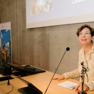 Dr Barbara Obst-Hantel, Chair of the Board of the Universitätsgesellschaft Potsdam e.V., invites guests to the reception.