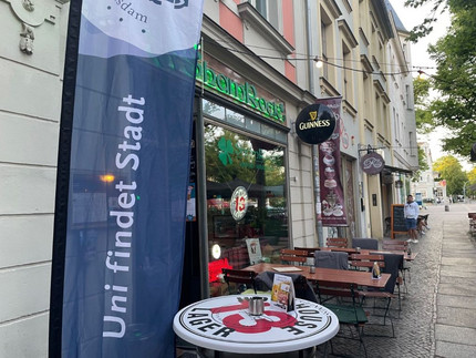 Uni findet Stadt im Irish Pub „ShamRock’s“ Irish Pub „ShamRock’s“