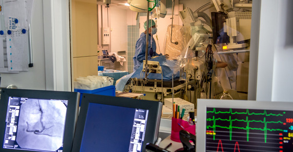 in the cardiac catheter lab. Photo: Karla Fritze in the cardiac catheter lab. Photo: Karla Fritze