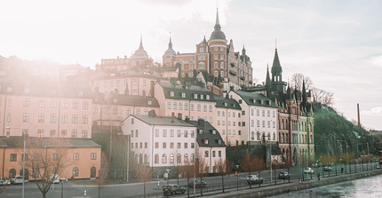 Stadtfotografie von Stockholm im Sonnenschein