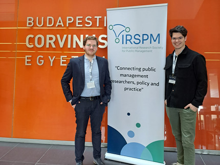 Nicolas Drathschmidt and Jakob Kühler at the IRSPM Conference 2023.