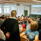 Kinder in eine Hörsaal
