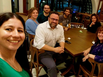 Die Forschergruppe Militärgeschichte der UBA und der nationalen Verteidigungsunive.