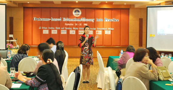 ASEAN-QA-Alumna Thasaneeya R. Nopparatjamjomras während des Workshops an der Mahidol University (Thailand). Foto: Mahidol University