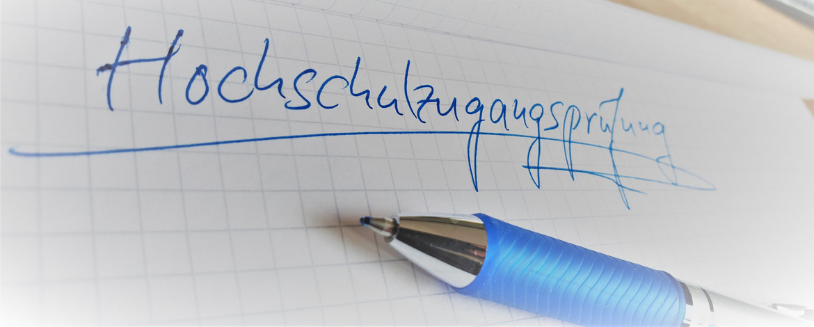 Bild HZP Hochschulzugangsprüfung in Schreibschrift - zum Bericht
