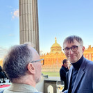 Prof. Dr. Sönke Neitzel (re.) im Gespräch mit Prof. Dr. Alaric Searle vom ZMSBw.