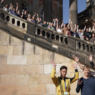 Gruppenfoto auf der Freitreppe