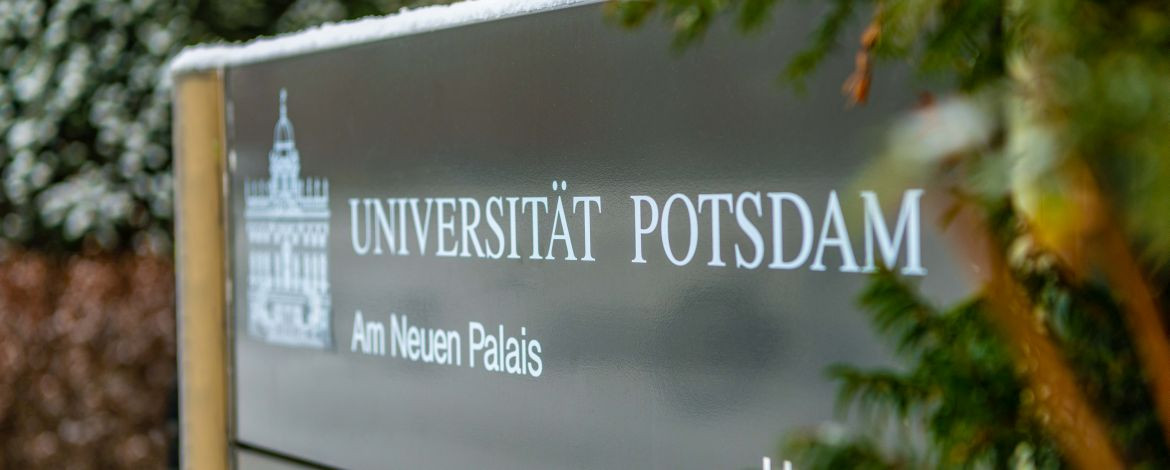 Schild des Campus der Universität Potsdam - 