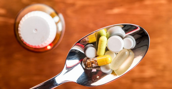 Doping or sports supplements. Photo: fotolia.com/goldencow images.