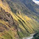 Einer von vielen Erdrutschen in der Region. Einer von vielen Erdrutschen in der Region.