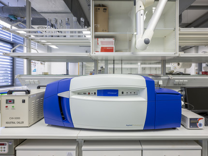 CD-Spektrometer im Labor