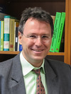 The picture shows Professor Doctor Thomas Schmitt