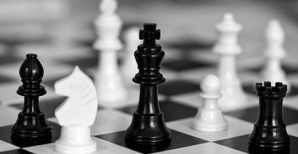 Schachbrett mit Schachfiguren