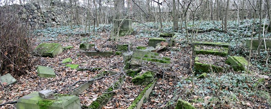 Zerstörter Jüdischer Friedhof in Sulęcin